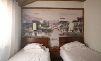 Yuxian Yangyue Caotang Homestay