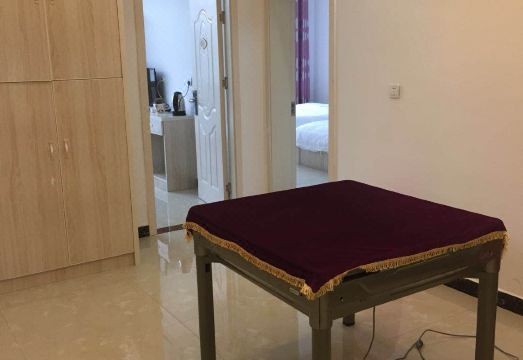 신루이빈관의 깔끔한 객실 내부 이미지