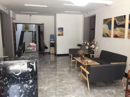 Liuhe E-sport Hotel Отели в г. Люхэ