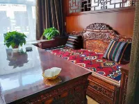 Yushu Pucuo Daji Hotel