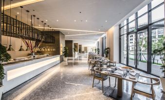 Shanghai Sanjiagang Greenland Q-Box Hotel