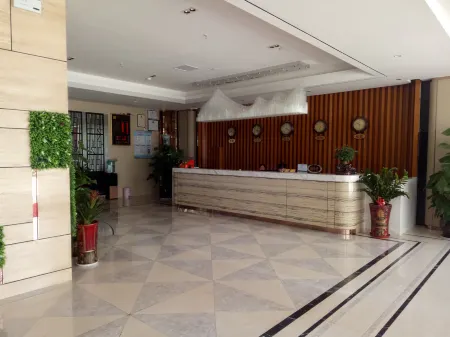 Pingguo Wanguan Huazhong Hotel