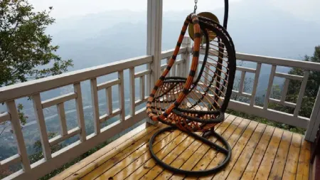 Changyang Longchi Mountain Guesthouse