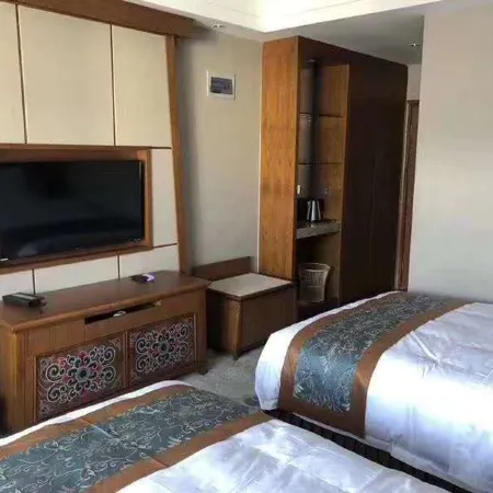 Shangri-La Hotel