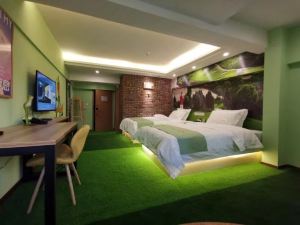 Chongqing Little Frog Sports Theme Hotel