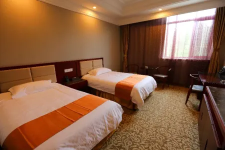 Songyuan Hotel Отели рядом с достопримечательностью «Сунхуа оригинальный лесной парк»