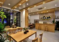 Yolo Qingmu Chinese Inn (Tongxiang Wuzhen Xizha Scenic Area)