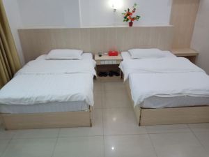 Huichang Zhoutian Yingbin Hotel