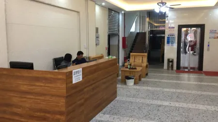 Juntai Hotel Отели рядом с достопримечательностью «Changgangpo Aqueduct, Luoding»