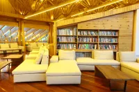 Zhenglan Banner Shangdu Lake Luxury Wilderness Hotel Hotels in Zhenglan Banner