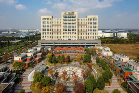 Rhine Hotel Отели рядом с достопримечательностью «Former Residence of Zhang Pu»