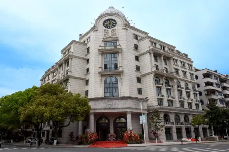 Carlos Hotel (Qingtian high speed railway station store) Отели в г. Цинтянь