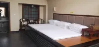 Huang Long  Yao Dong Bin Guan Hotels in Huanglong