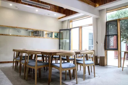 Yunlu Atrium Xixiangli Homestay (Kunshan Jinxi Branch) Отели рядом с достопримечательностью «Jinxi Town»