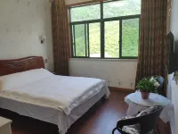 Zhuji Wuxie Chunweigé Homestay Hôtels à : Wuxie Scenic Area