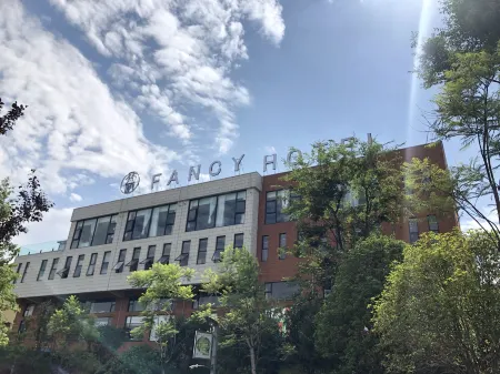 Fanqi Hotel Отели рядом с достопримечательностью «Gymnasium (Hubin Road)»