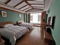 Qianxi Light Luxury Holiday Hotel Отели рядом с достопримечательностью «Южный Тулунг»