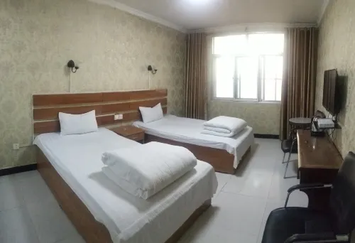 Baiyin Jiujiu Express Hotel - 2-Star