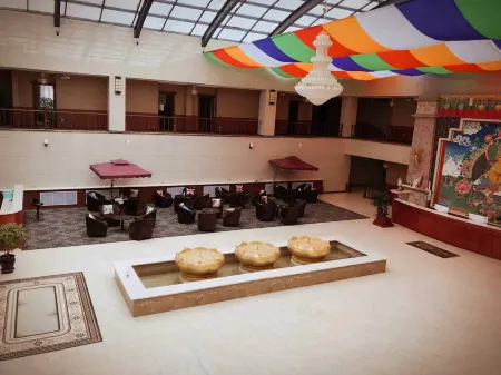 Mayundangkhangsai Hotel Отели в г. Мадоу