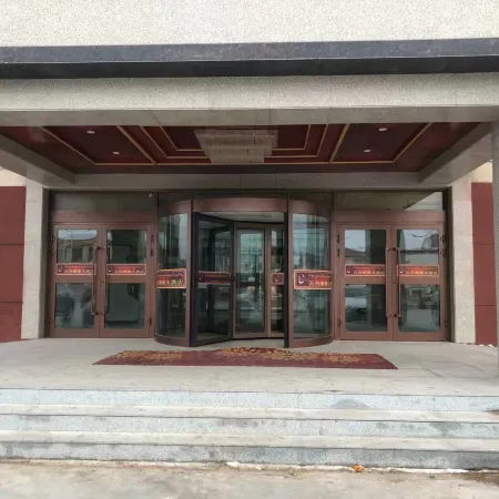 Mayundangkhangsai Hotel Отели в г. Мадоу