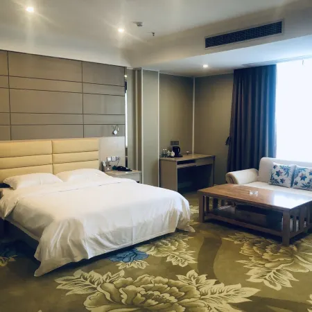 Lingshan Xinde Business Hotel (Xinwei Town Branch)