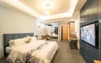 16 Degree Hotel Hotels in Fengning