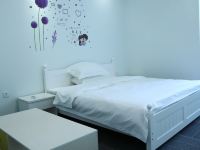 广州蓝顿电竞主题公寓 - 情景舒适大床房