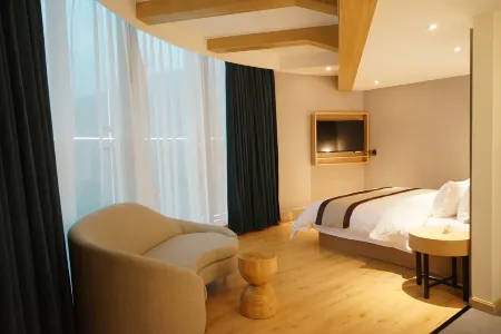 Stoneship Hotel Отели рядом с достопримечательностью «Shipuzhen»