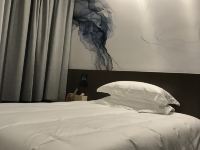 温州原宿品居酒店 - 大床房
