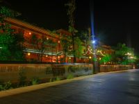 巴马百鸟庄酒店