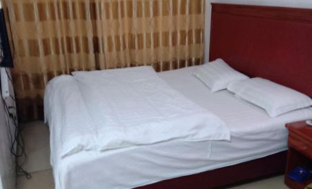 Hongfei Business Hotel, Heye Town, Shuangfeng County - Housity