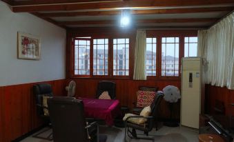 Xinjin Sanbaihui Hotel