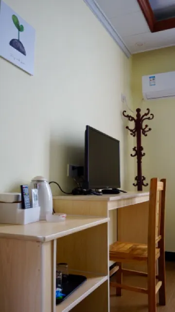 Huangyao Ancient Town Yueyingxuan Inn