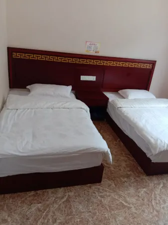 Mangkang Yunnan Hotel Отели рядом с достопримечательностью «Weise Temple»