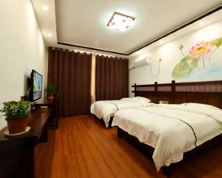 Cao's Family Courtyard Hotels in Cili