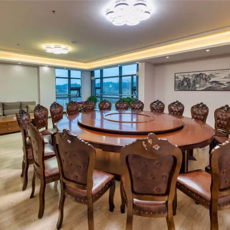 KALMAN BUSINESS HOTEL