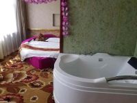 永靖爱之恋主题酒店 - 主题浴缸大床房