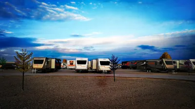 Water Yadan RV Camp