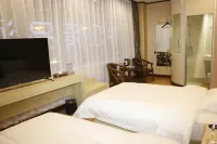 Xinjinjiang Boutique Hotel