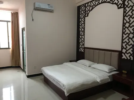 Yunfang Hotel, Luchuan Отели рядом с достопримечательностью «Longchuan Gymnasium»