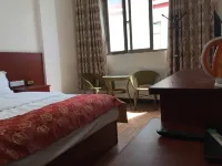 察隅察瓦龍川味飯店 察瓦龍自駕遊營地附近的飯店