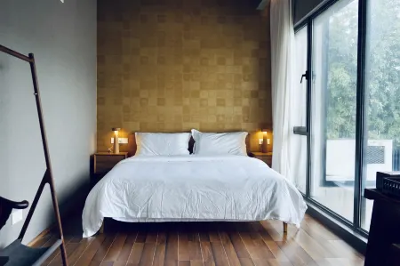 Zhongxiangjie Hanbiwan Courtyard Отели рядом с достопримечательностью «Shanghai Puji Bridge»