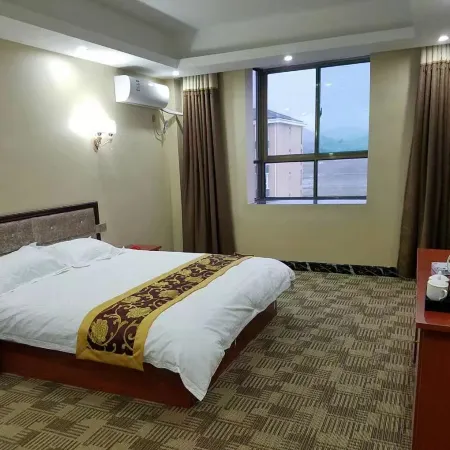 Tuanfeng Golden Glorious KTV Hotel
