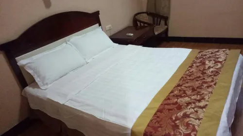 Sunshine Hotel