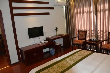 Yuanmou Qingke Nanfan Hotel Отели рядом с достопримечательностью «Liangshan Passenger Transport Terminal»