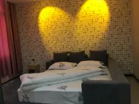 Shizong Sunshine Love Nest Theme Hotel