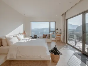 Lost Villa Boutique Hotel & Resorts