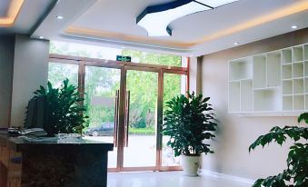 Yanggu Hospitality Business Hotel