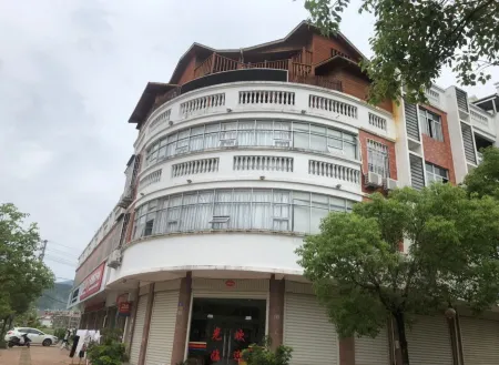 Pinghe Xincheng Hotel Отели рядом с достопримечательностью «Shengwu Tower»