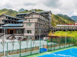 Zichuan Songrunyuan Mountain Resort